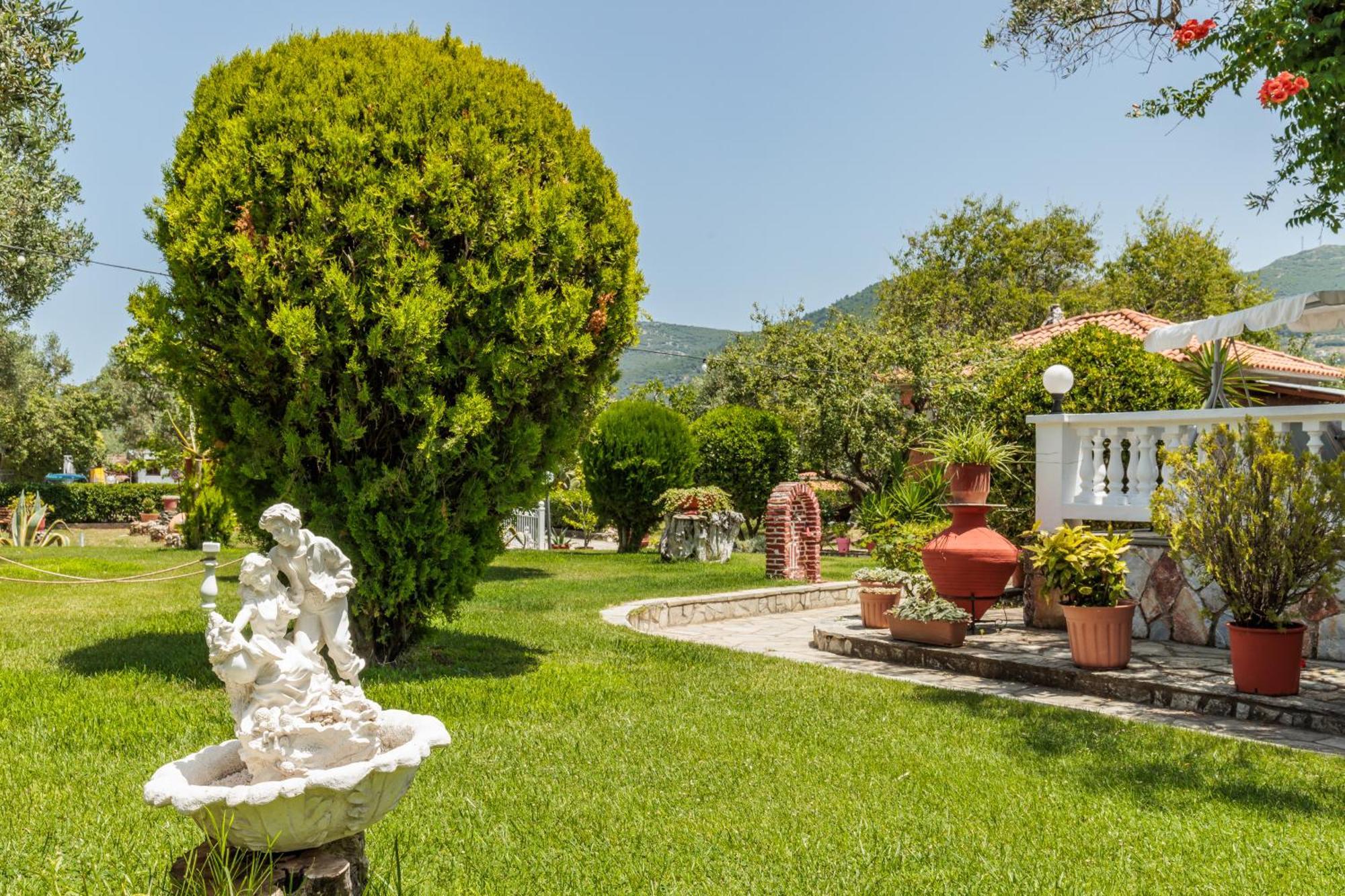 Panagou Studios Bandar Skopelos Luaran gambar